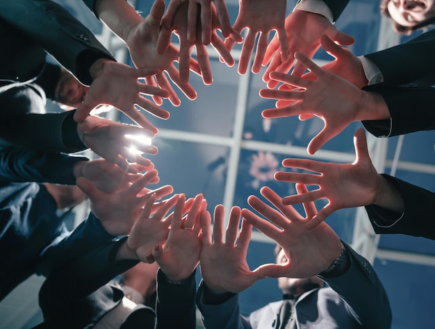 National High Five Day Thu 18th, Apr 2024