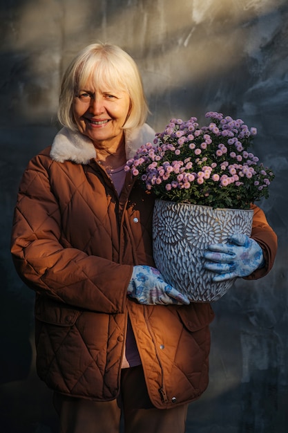 National Old Maids Day Tue 04th, Jun 2024